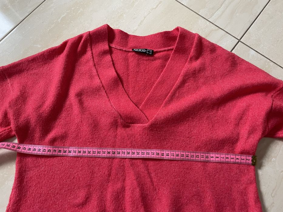 Różowy sweterek bluza w serek 40/42