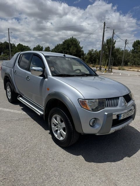 Mitsubishi L200 2.5 DI-D CD Invite AC