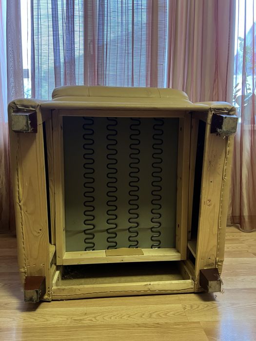 Кресло из экокожи.Крісло з екошкіри.