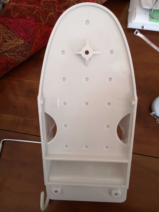 Suporte para ferro e tábua de engomar