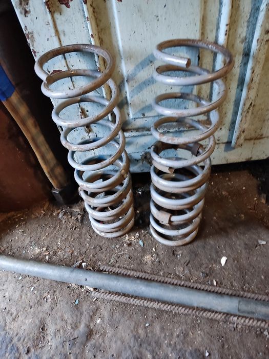 Продам пружини ваз