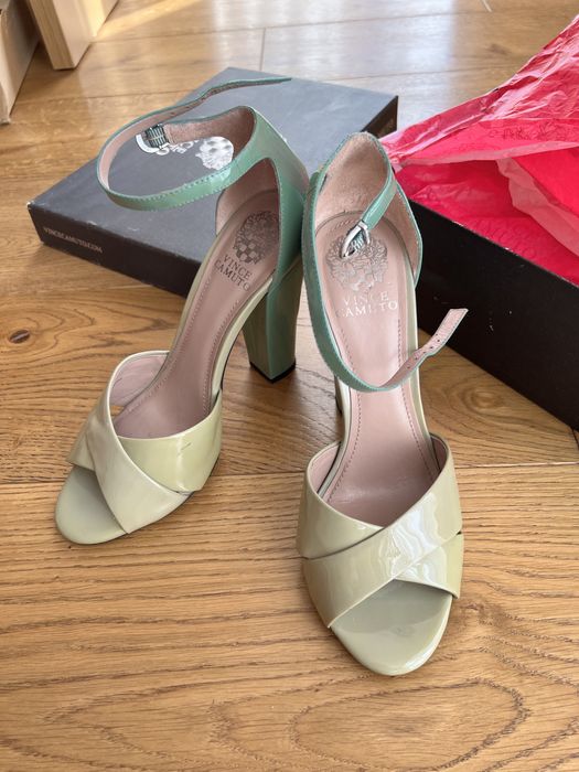 Босоніжки Vince Camuto