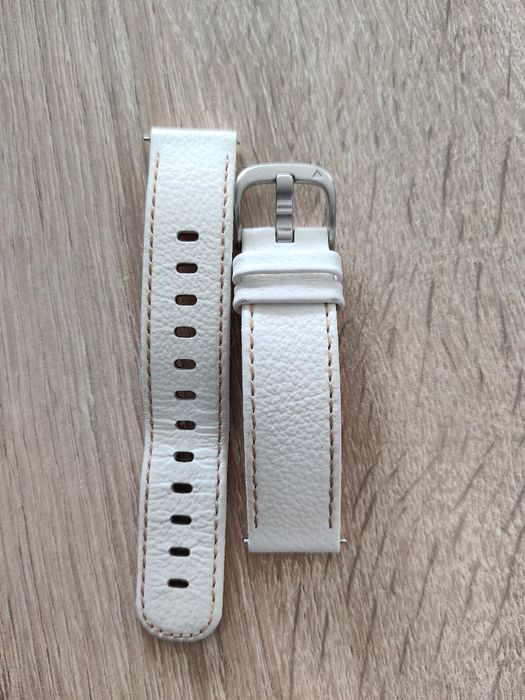 Garmin Venu 2S z dwoma paskami