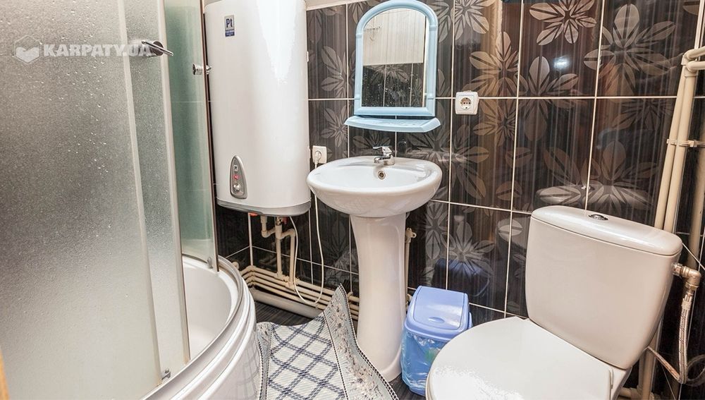 Затишний  оновлений котедж| 4-6 осіб Проживання Ворохта