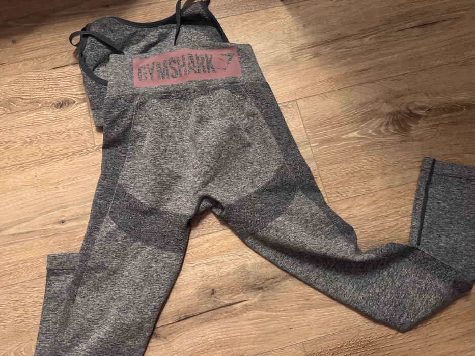 Komplet sportowy legginsy top gymshark