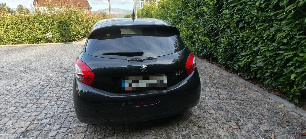 Peugeot 208 1.6 hdi