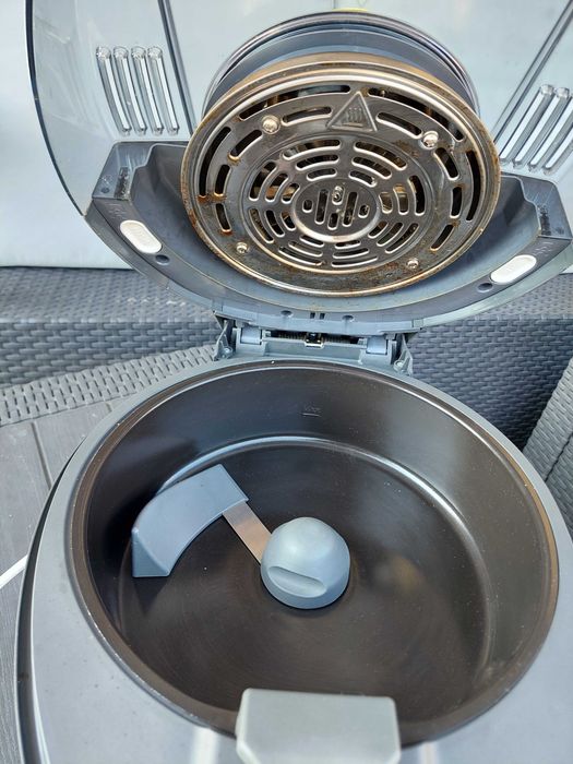 Fritadeira DELONGHI - FH 1163/1 :1600W  - Temporizador - 4 NÍVEIS.