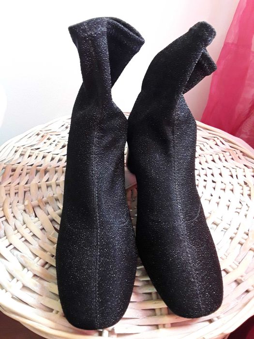 NOVO - Botas em lycra