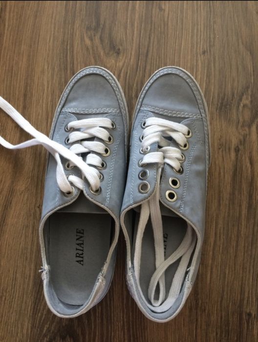 Nowe tenisówki damskie