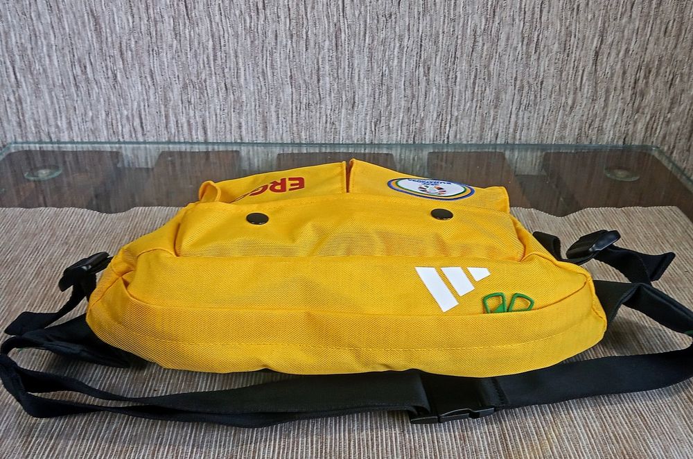 Duża nerka saszetka na pas Adidas