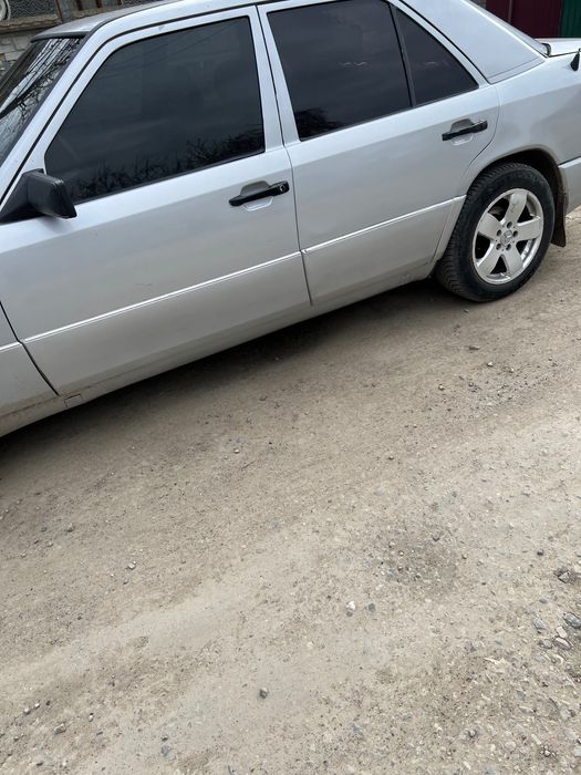 Mersedes Benz w 124