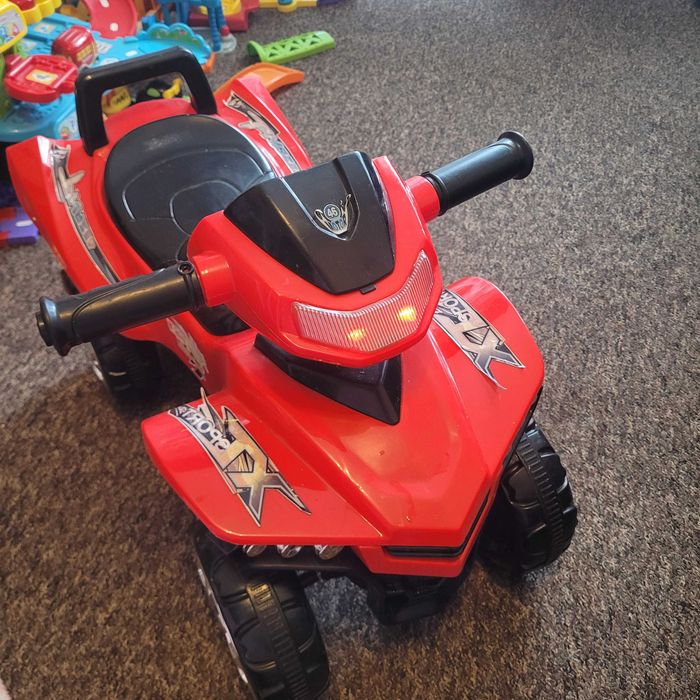 Jeździk dla chłopca