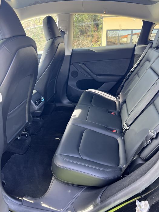 Tesla Y Long Range AWD 2024