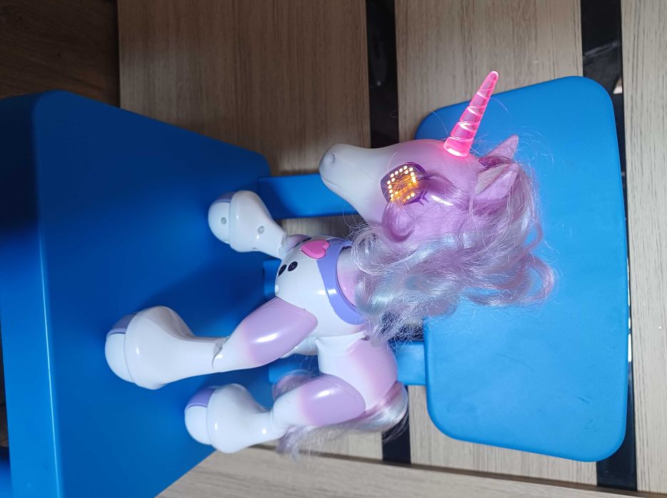 Інтерактивний єдиноріг. SpinMaster Zoomer Enchanted Unicorn Pony