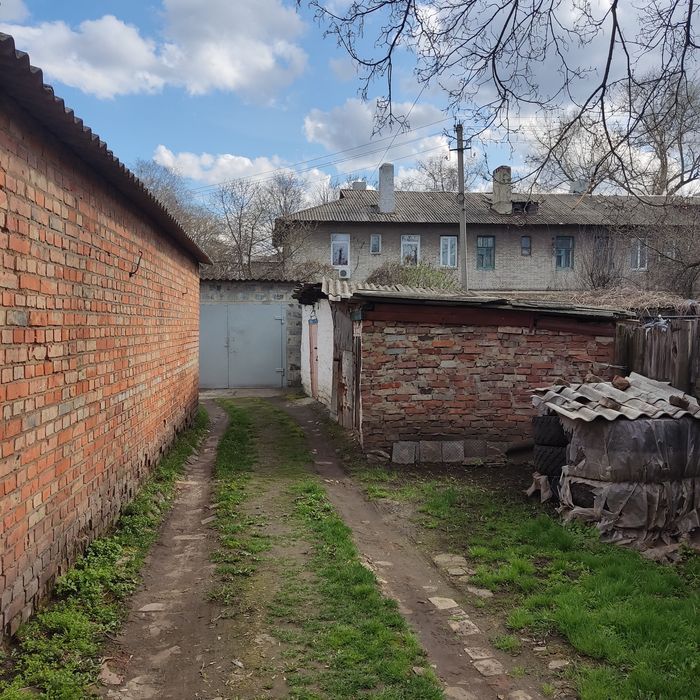 Трикімнатна,автономне опалення!