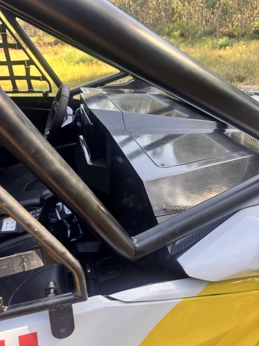 Can am Maverick R 2025