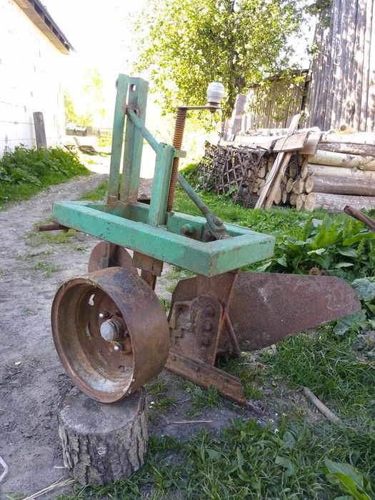 Продам Плуг 1-35