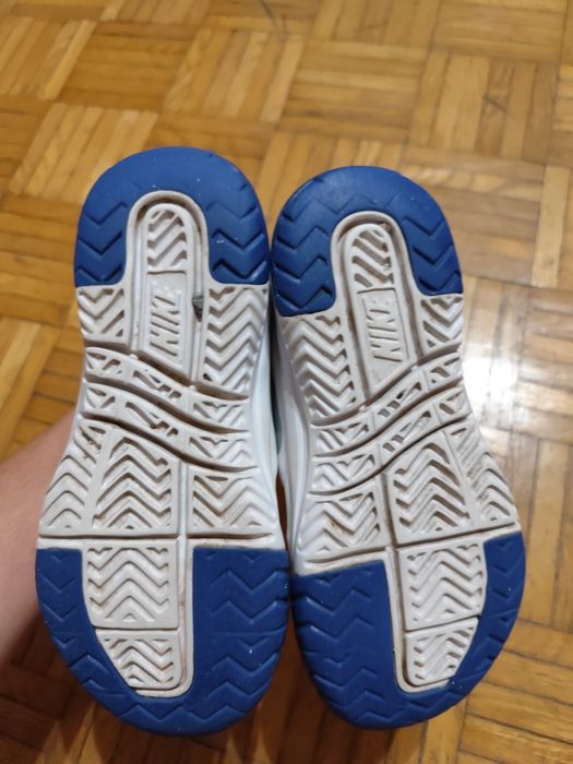 Buty na rzepy Nike 30