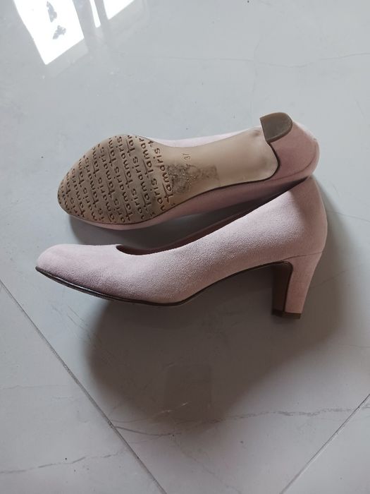 Buty na obcasie.