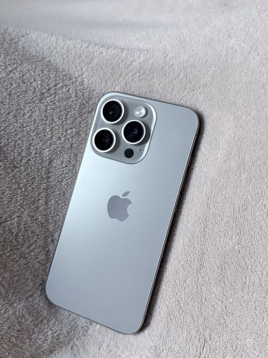 iPhone 15 Pro 256 GB – Natural Titan