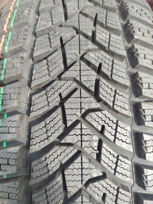 A132#Sprzedam opony NOWE Zimowe 205/60/16" Dunlop