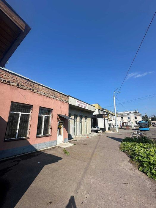 ЖД Вокзал 25м2 Здам ФАСАДНЕ Видове приміщення з Парковкою біля ЗУПИНКИ