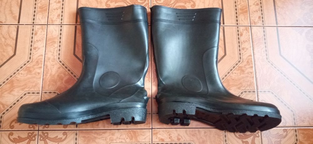 Гумові чоботи, 44 розмір.