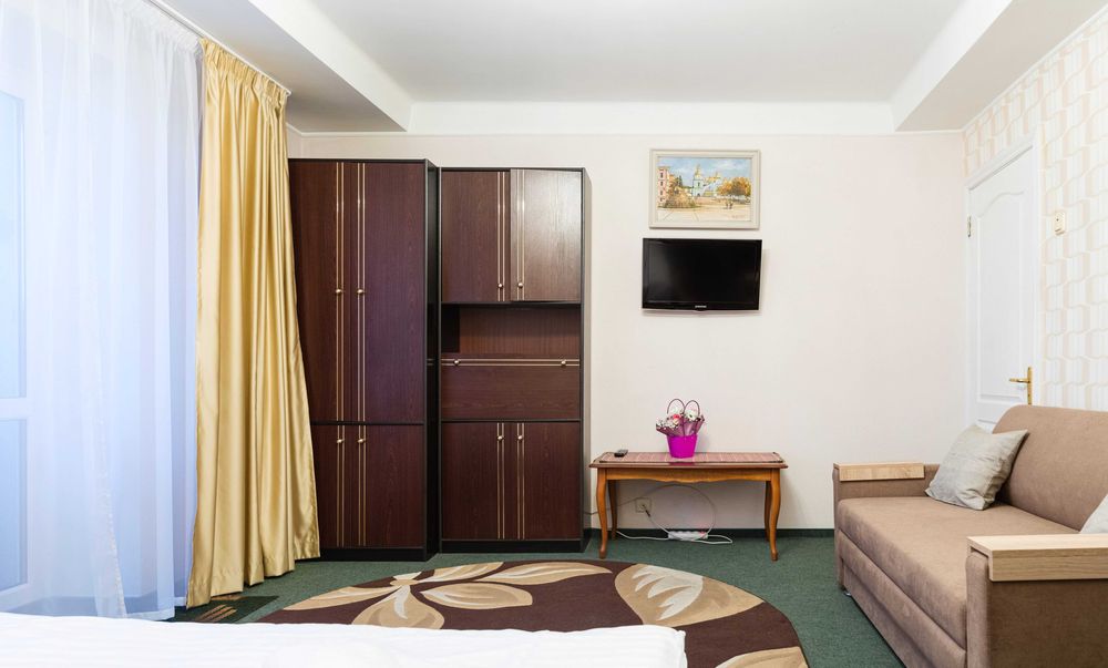 Берестейський проспект 20, в Києві, КПI, Охматдит