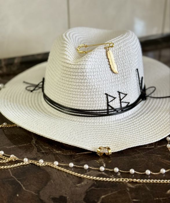 Солом'яна шляпа в стилі RB