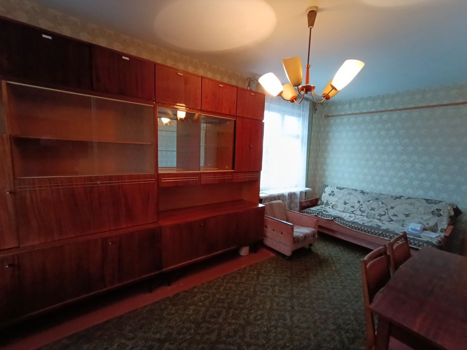 3-кімнатна 3/5 63м, брежнівка