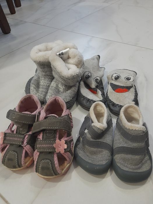 Buty dla niemowlaka 20/21 rozm. 7 zł sztuka