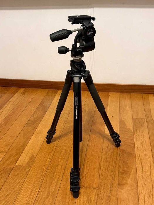 Tripé Manfrotto 055XPROB + cabeça 804RC4 (profissional, excelente estado)