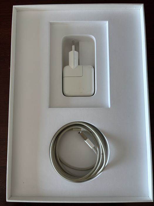 iPad (7th Generation) Wi-Fi + Cellular 32GB