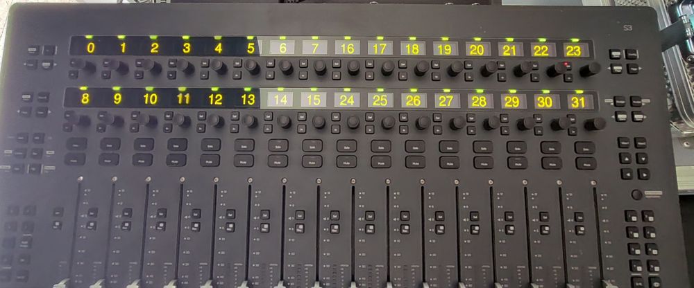 Avid S3 Controller for Pro Tools447392307416944642