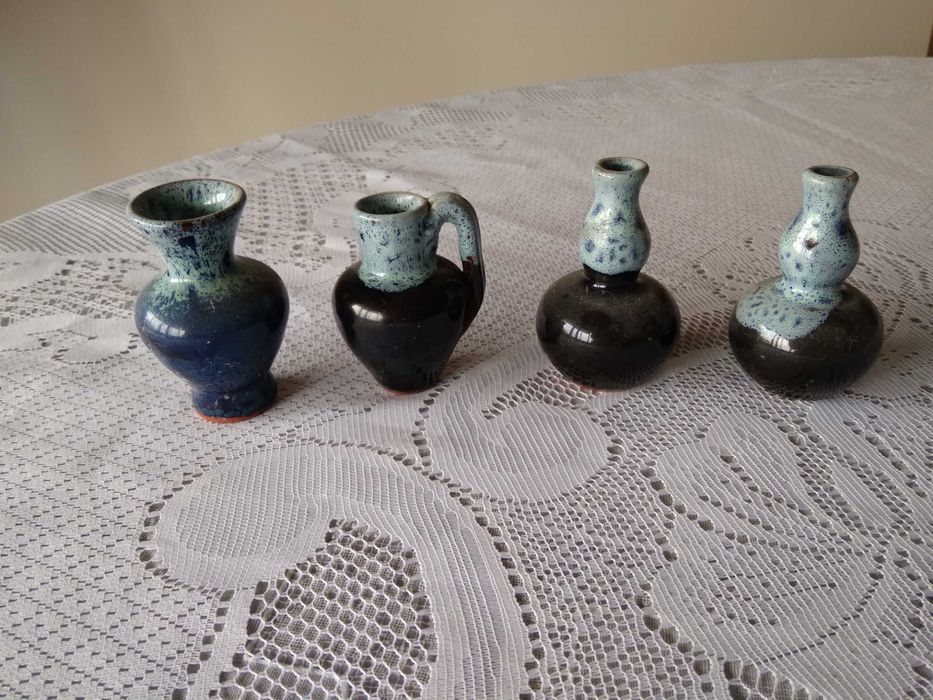 4 - Miniaturas em Louça Pintadas a Mão