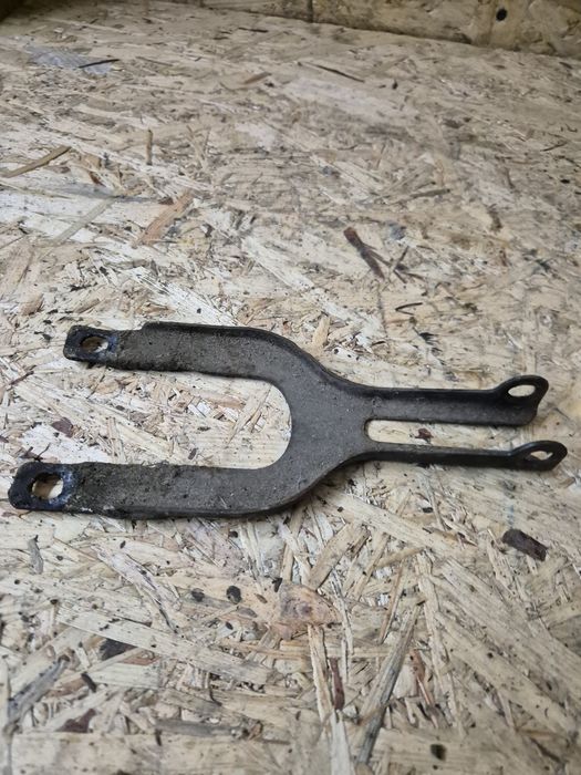 Uchwyt silnika mocowanie pannonia 250