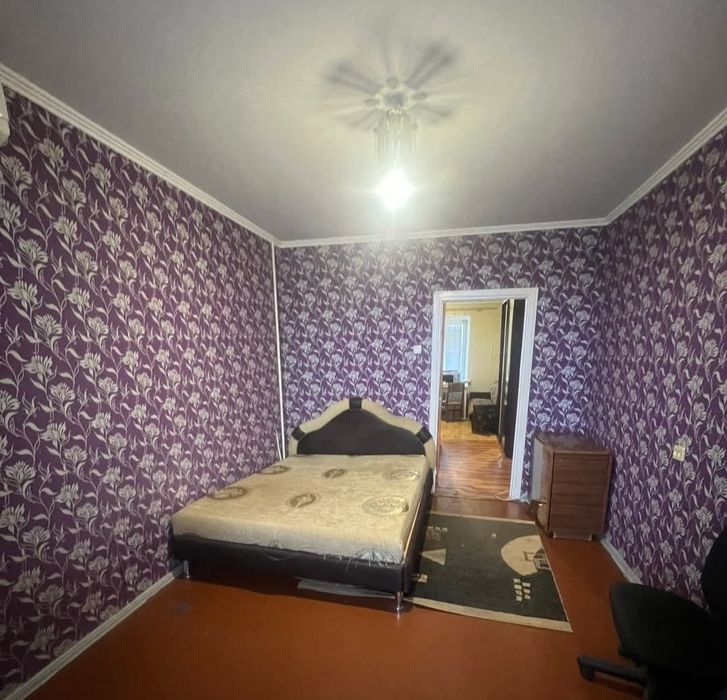 Продається 1-кімнатна квартира з  мальовничим краєвидом