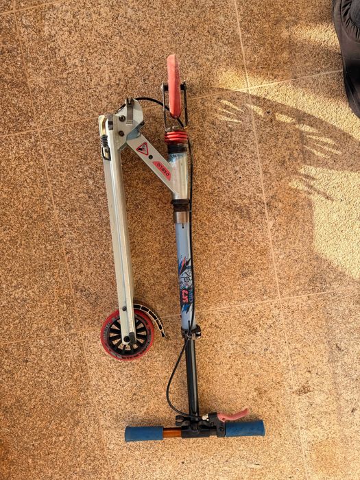 Trotinete dobrável usada – funcional