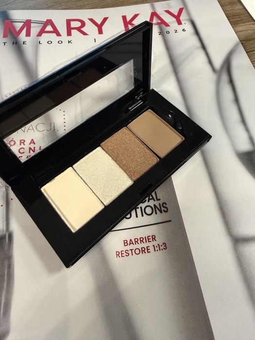 Mary Kay Paletka magnetyczna Petite Mary kay + 4 cienie