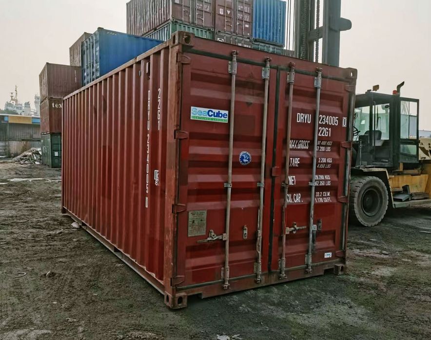 Kontener morski magazynowy budowlany 20DV 6 - metrowy