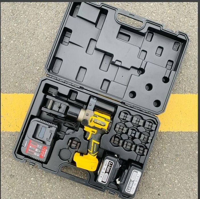 Прес електрогідравлічий акумуляторний СМ-300