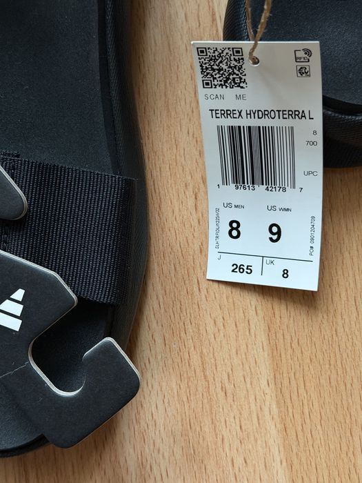 Нові сандалі Adidas TERREX