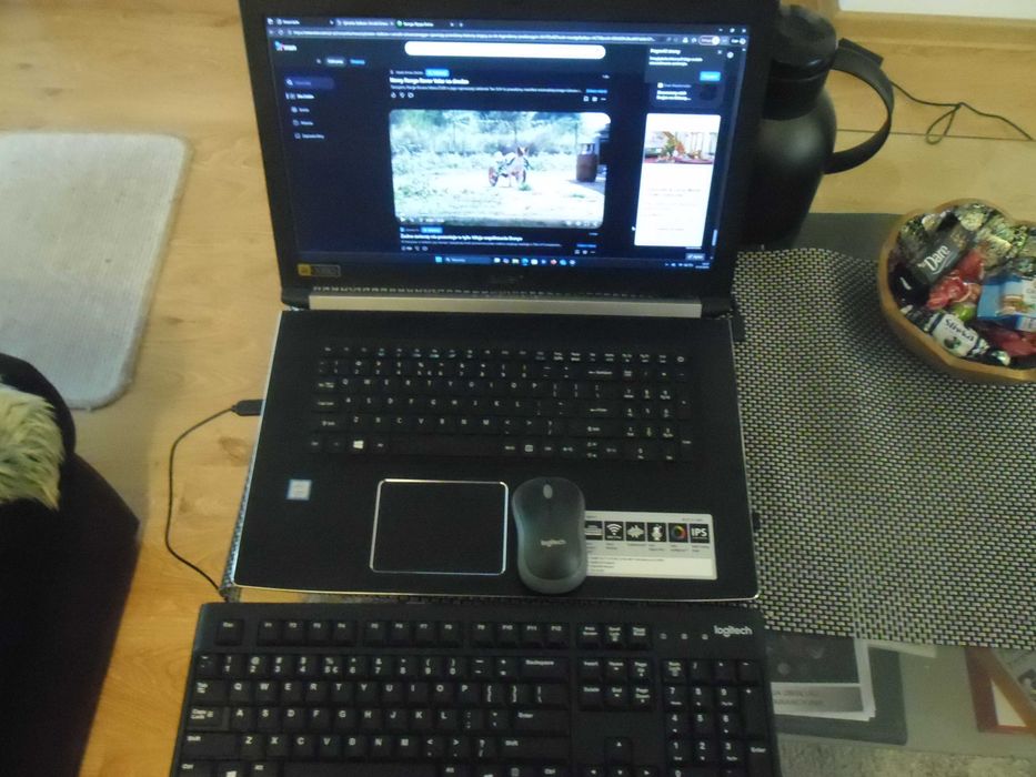 Laptop acer 17 cali uszkodzony