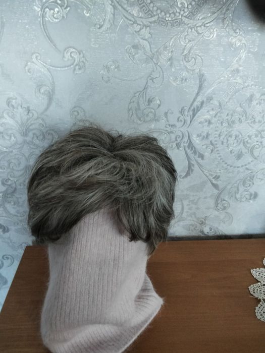 Продам перуку (парик)