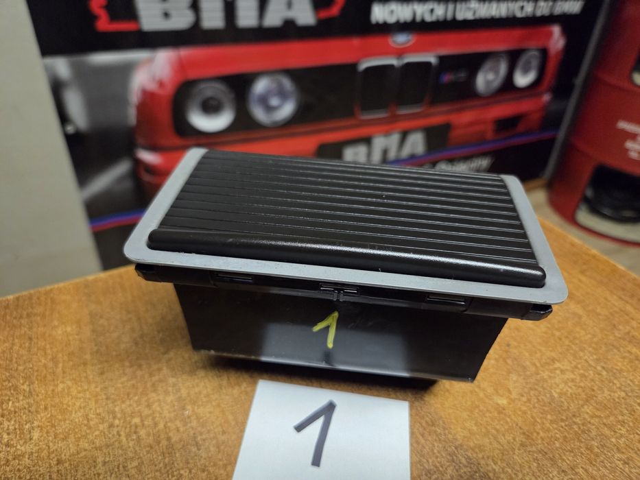 BMW E46 Roletka Schowek Popielniczka Podłokietnika Tunelu Tylnego Tył