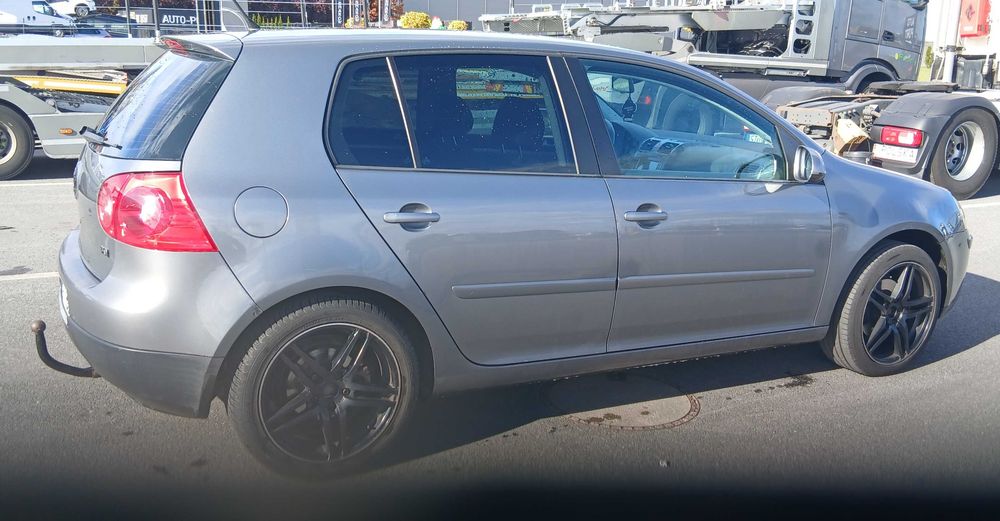 Volkswagen Golf V