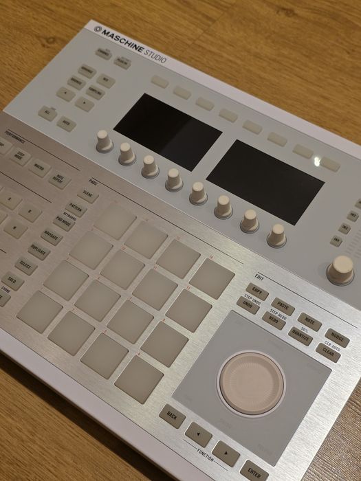 Maschine Studio Native Produção Musical