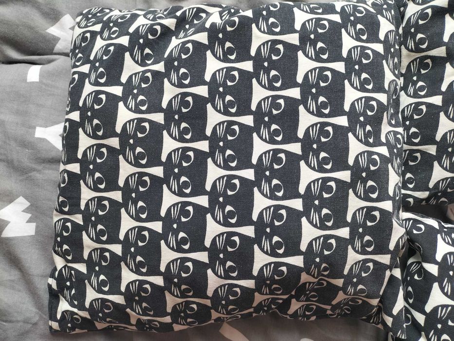 Poduszki plus pudełko koty