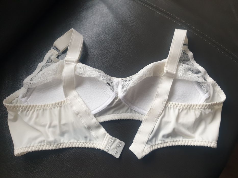 Biustonosz stanik 100 DD kremowy koronka duży