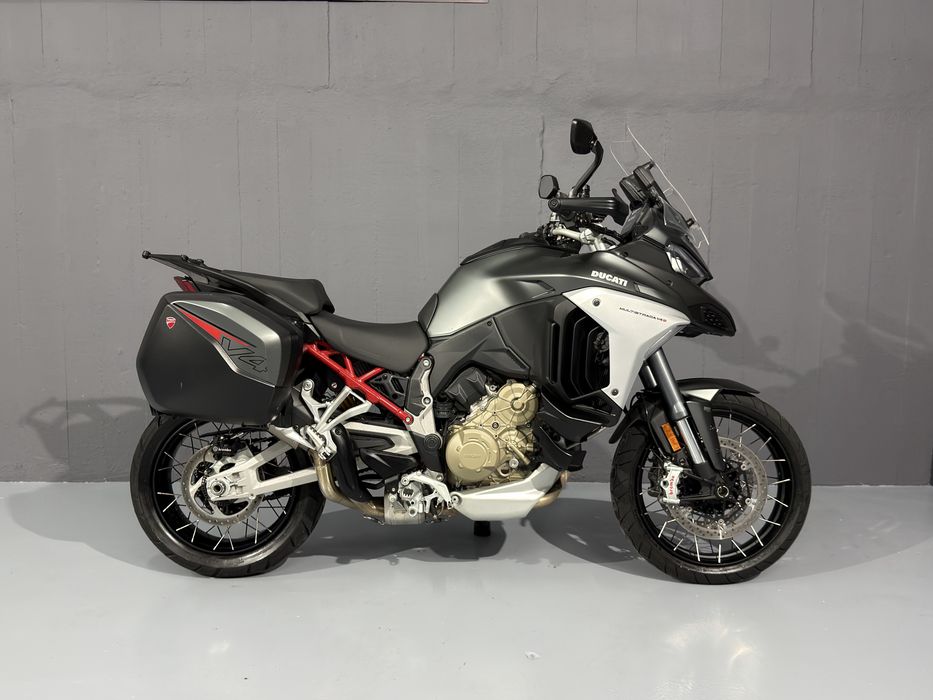Ducati v4s multistrada